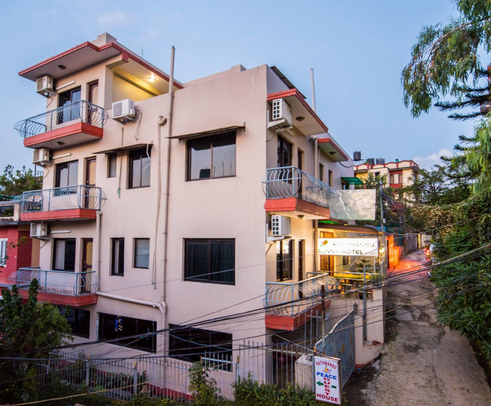 Kathmandu Sunny Hotel Екстер'єр фото
